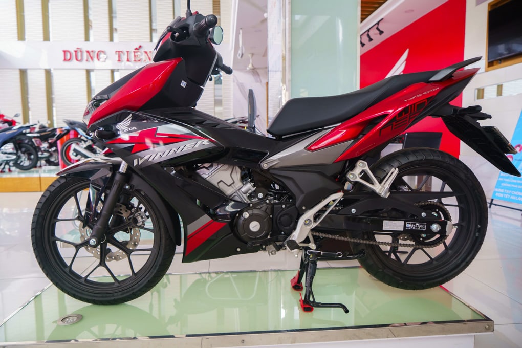 Trang bị đậm chất xe thể thao Trang bị đậm chất xe thể thao